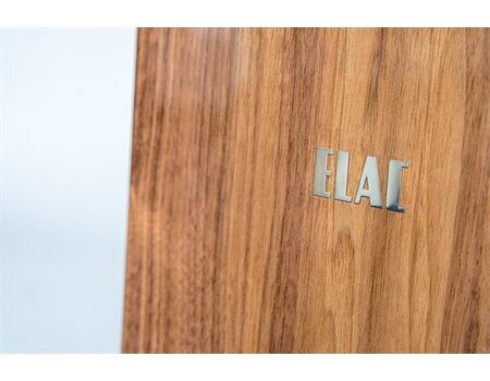 ELAC Concentro S 509.2 Seitenansicht Walnut ELAC LOGO