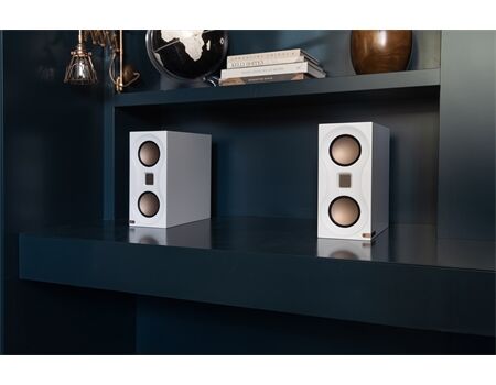 Monitor Audio Studio 89 /Paar Passive Kompaktlautsprecher HG weiß Lifestyle 1