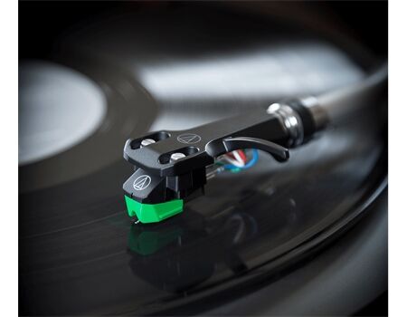 Audio-Technica AT-VM95E/H (elliptisch) auf AT-HS6 Headshell