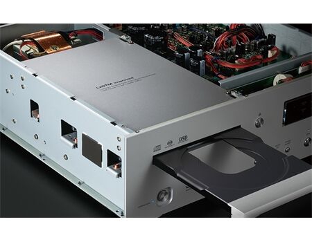 Luxman D-07X